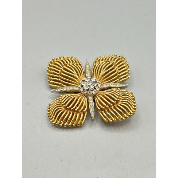 Crown Trifari Maltese Cross Brooch Gold Tone Rhinestone Hard To Find Design - Picture 4 of 7